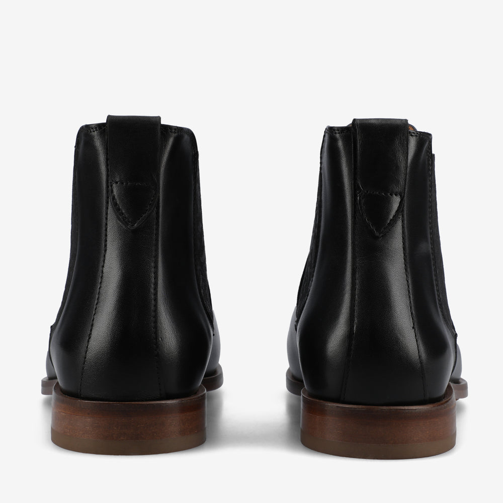 The Murphy Chelsea Boot in Black