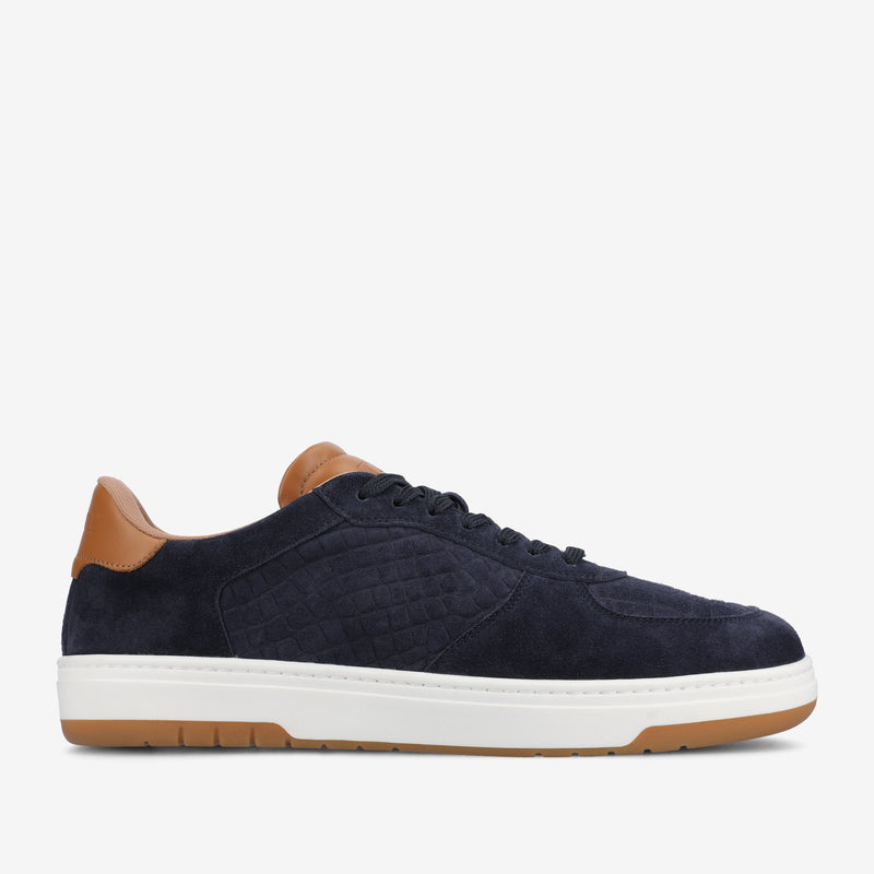 The Rapido Low-top Sneaker in Navy